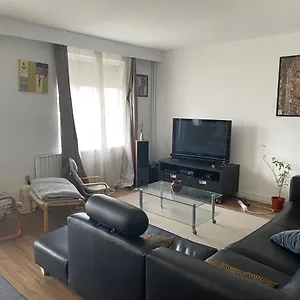  Séjour chez l'habitant Dans F4 à Massy France